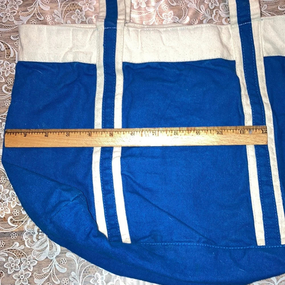 DISNEY HILTON HEAD ISLAND RESORT blue/wh canvas tote bag.